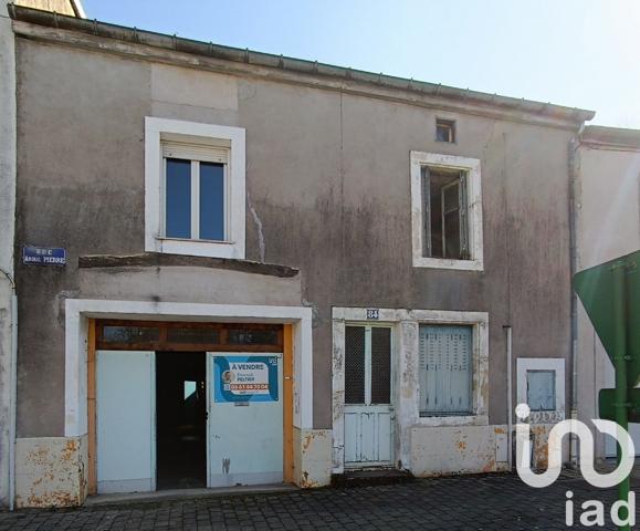 Maison 2 pièces de 65 m² à Bourbonne-les-Bains (52400)