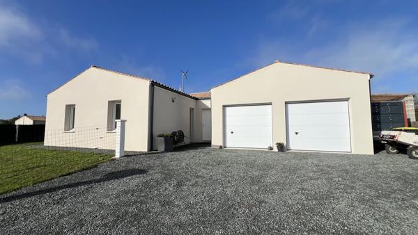 Saint-Maxire (79410) A 9 kms de NIORT, à SAINT-MAXIRE, PAVILLON DE PLAIN-PIED de 2023 avec 4 CHAMBRES et GARAGE DOUBLE sur TERRAIN