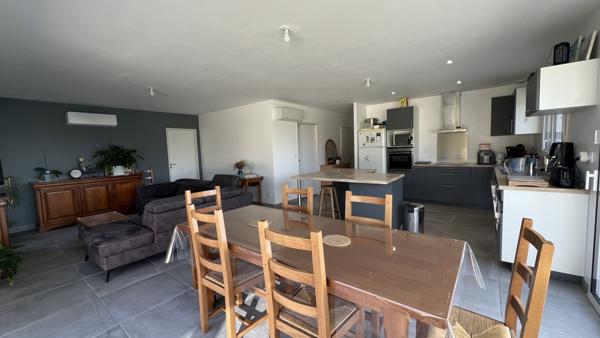 Saint-Maxire (79410) A 9 kms de NIORT, à SAINT-MAXIRE, PAVILLON DE PLAIN-PIED de 2023 avec 4 CHAMBRES et GARAGE DOUBLE sur TERRAIN