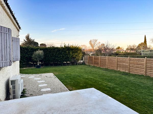 À VENDRE EN EXCLUSIVITE 13610 LE PUY SAINTE REPARADE MAISON PLAIN PIED TYPE 3 / 4 PIECES D'ENVIRON 88M² AVEC JARDIN