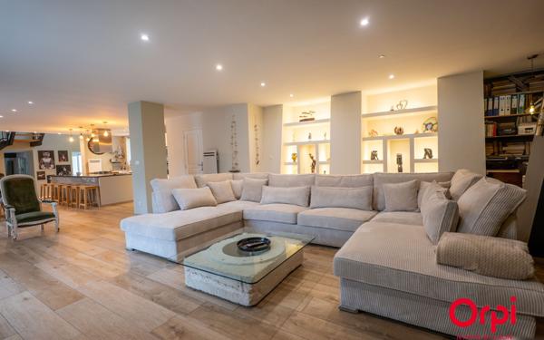 Maison à vendre    6 pièces •  Crépy