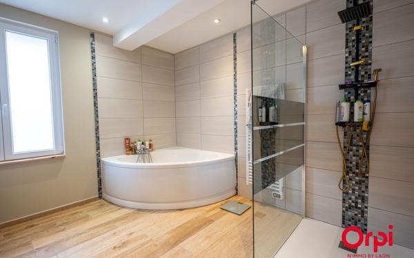 Maison à vendre    6 pièces •  Crépy