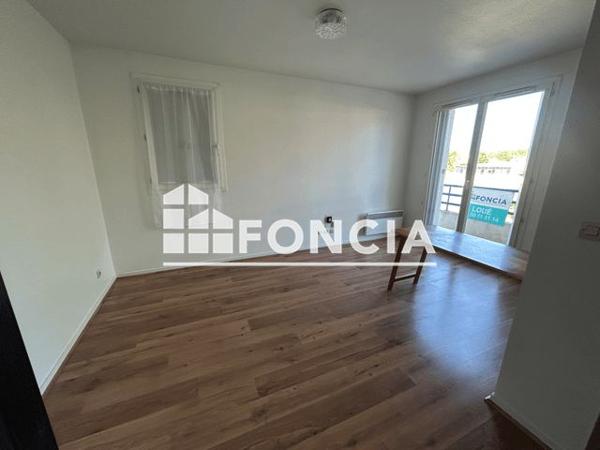 Location Studio 25.1 m² - 16 AVENUE PIERRE MASSE Pau 64000