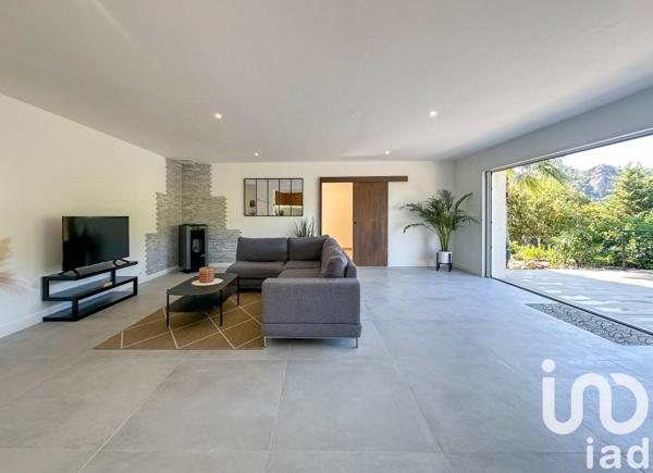 Maison à vendre 5 pièces 137 m² Les Adrets-de-l'Estérel
