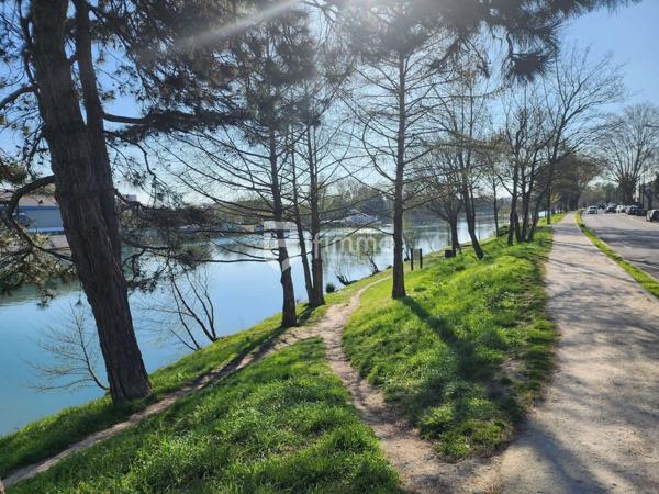 Appartement traversant, proche des bords de Marne