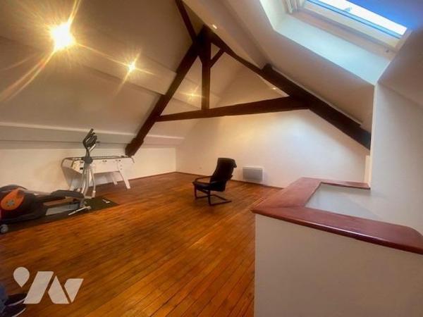 Centre-ville de Saint-quentin - 4 ch - 2 s de bains - jardinet