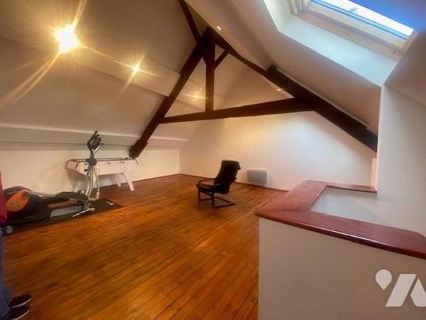 Centre-ville de Saint-quentin - 4 ch - 2 s de bains - jardinet