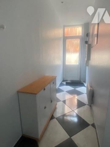 Centre-ville de Saint-quentin - 4 ch - 2 s de bains - jardinet