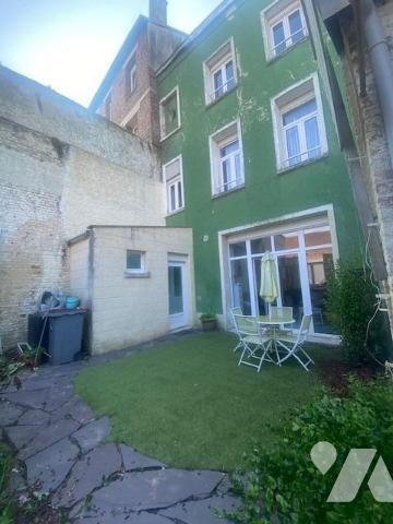 Centre-ville de Saint-quentin - 4 ch - 2 s de bains - jardinet