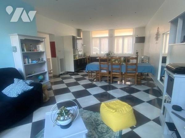 Centre-ville de Saint-quentin - 4 ch - 2 s de bains - jardinet