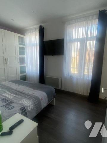 Centre-ville de Saint-quentin - 4 ch - 2 s de bains - jardinet