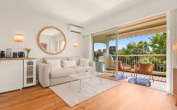 Appartement à louer    1 pièce •  Le Cannet