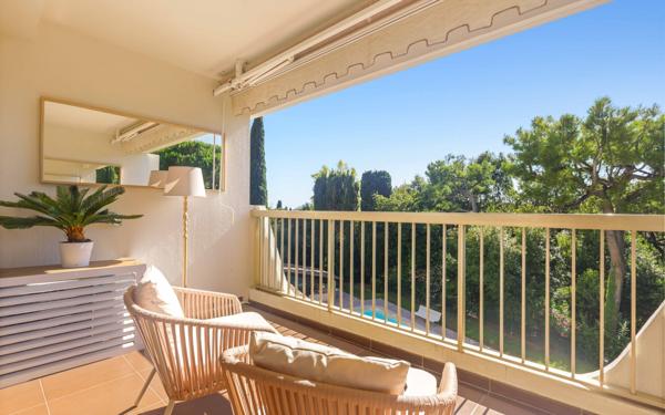 Appartement à louer    1 pièce •  Le Cannet