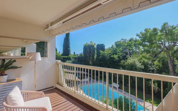 Appartement à louer    1 pièce •  Le Cannet