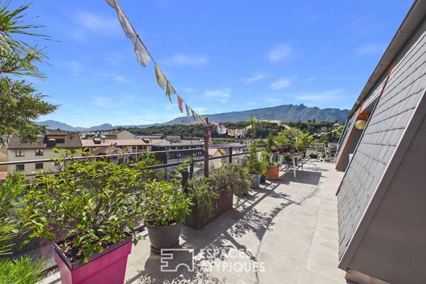 Attique d’exception avec terrasse panoramique et garage double