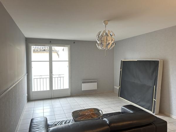 CARCASSONNE - PALAIS - T2 52 M² - PARKING