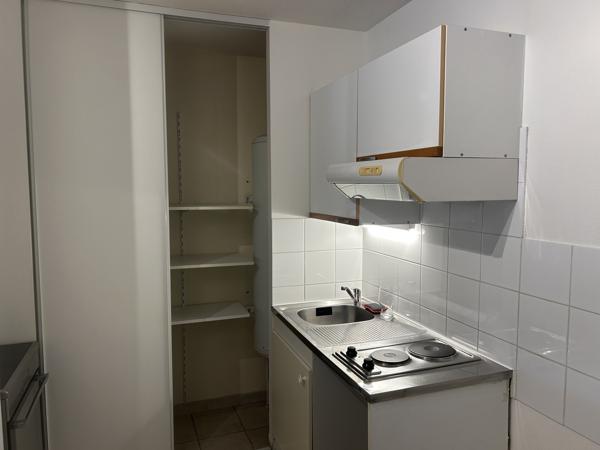 CARCASSONNE - PALAIS - T2 52 M² - PARKING