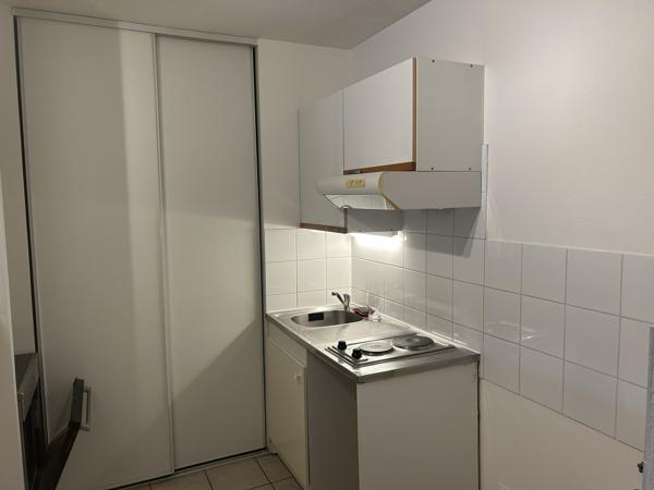 CARCASSONNE - PALAIS - T2 52 M² - PARKING
