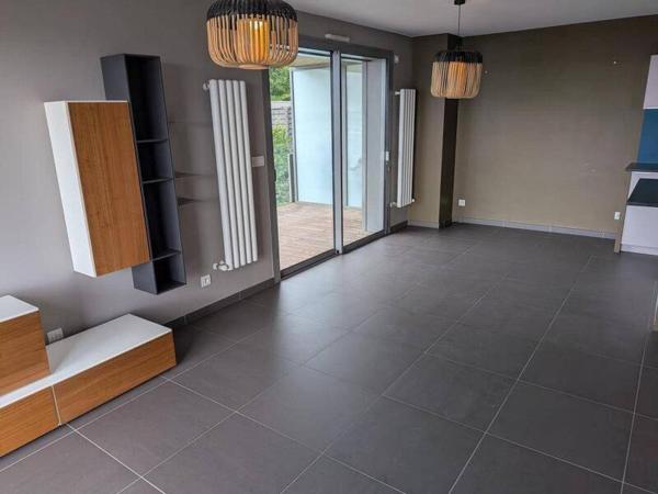 Appartement 3 pièces                                        - 69005 Lyon 5e  Arrondissement Réf : 5274