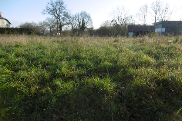 A saisir rapidement terrain constructible de 1816 m2