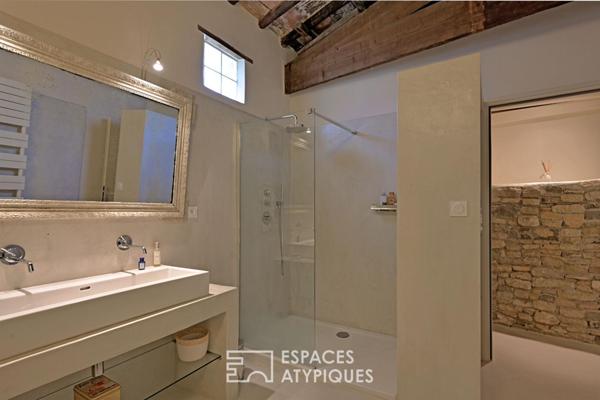 L’Âme d’un Prieuré : Propriété avec piscine et vue