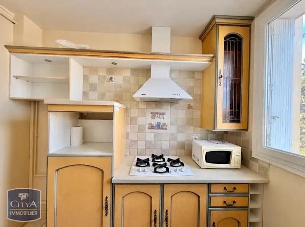 Appartement à louer 4 pièces 69.83m² Joué-lès-Tours (37300)