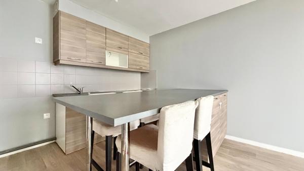 Appartement Corbeil Essonnes 3 pièce(s) 52.11 m2