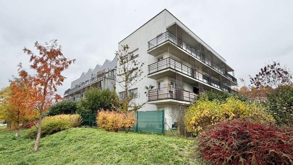 Appartement Corbeil Essonnes 3 pièce(s) 52.11 m2