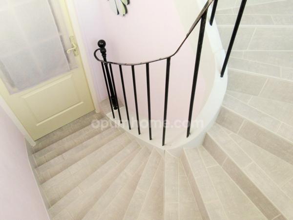 Idéal pour commerçant ou investisseur pour diviser en appartements.