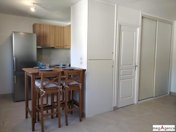 Immeuble à SAINT-ETIENNE, 42100 - 60m²