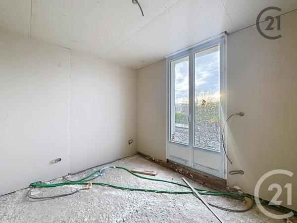 Maison à vendre  5 pièces - 88 m2 ST JULIEN LES VILLAS - 10