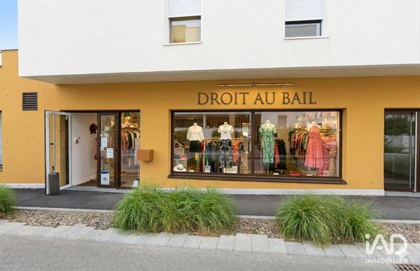 Droit au bail à vendre 102 m² Melesse