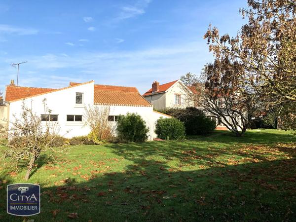 Maison à vendre 11 pièces 225.12m²