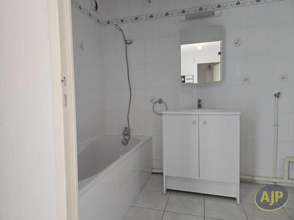 Vente appartement Saint Marc Sur Mer : 223 230 € - AJP Immobilier Saint-Marc-sur-Mer