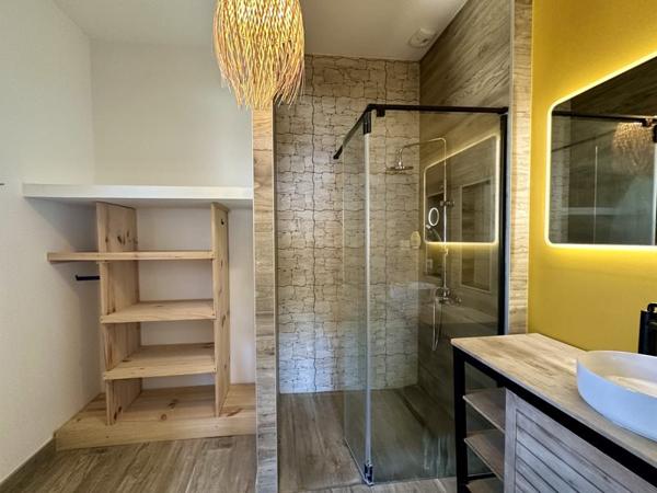 Maison à louer 1 400 € CC Sadirac 4 p 88 m² DPE A