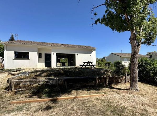 Maison à louer 1 400 € CC Sadirac 4 p 88 m² DPE A