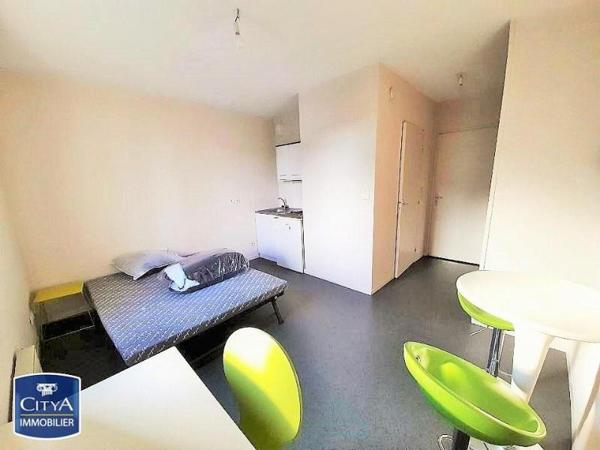 Appartement à louer 1 pièce 19.2m²