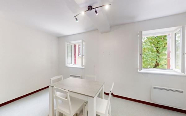 Appartement à louer    2 pièces •  Salmiech