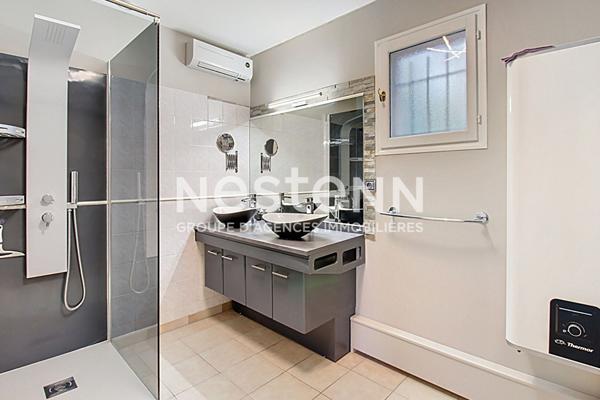 À VENDRE À LORGUES MAISON 195m² avec piscine et garage.