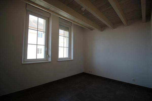 Dpt Moselle (57), à louer ZIMMING maison 4 chambres avec garage et jardin