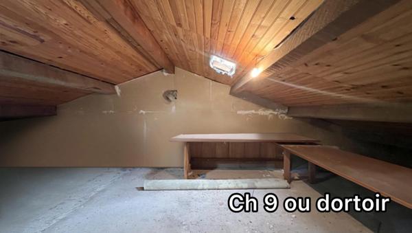 Maison familiale à rénover avec 7 chambres