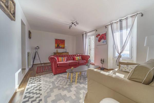 A vendre à Grasse, ancienne bastide de parfumeur avec vue mer