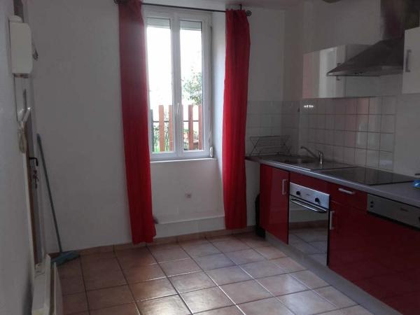 STUDIO MEUBLE OYONNAX - 1 pièce - 23 m²