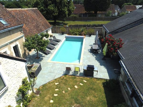 À vendre - Maison ancienne, 20 pièces située à Tours (37000)