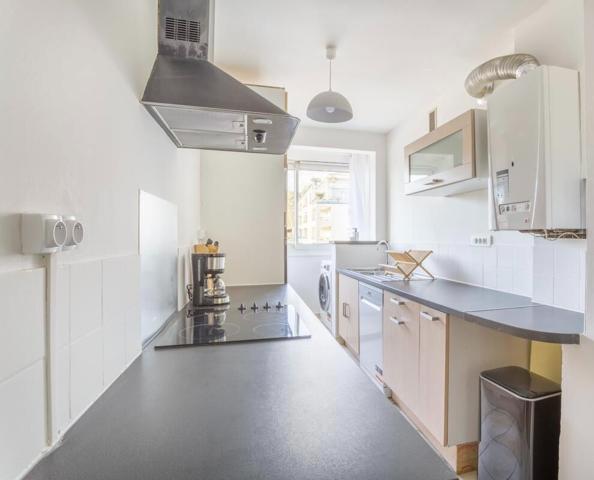 INVESTISSEUR Appartement Loué 5 pièce(s) 80 m² Balcon Meublé Proche La Timone