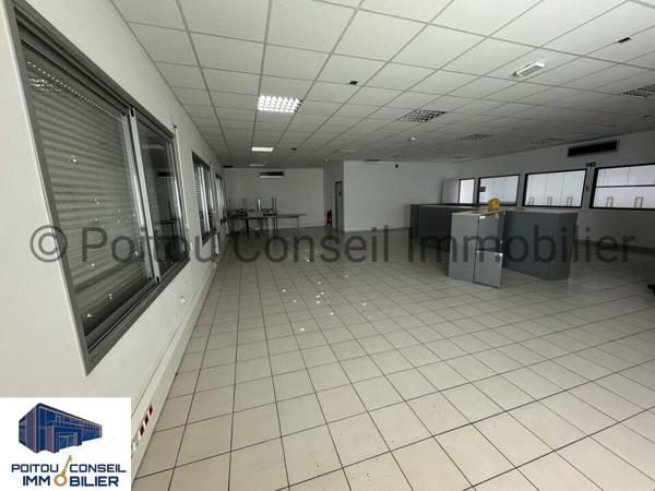 LOCATION RETAIL BUREAUX D’ENVIRON 575m2 AU CALME AVEC PARKING ZONE MENDES FRANCE CHAURAY