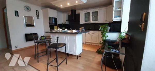 Fermette restaurée avec garage jardin et gite