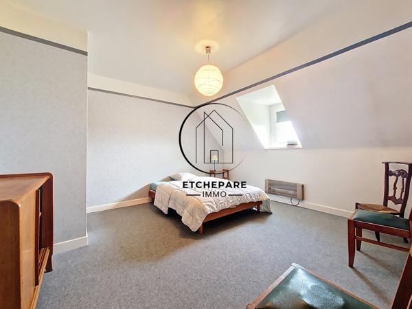 Guinarthe-Parenties (64390) Grande maison familiale avec vue imprenable sur les Pyrénées