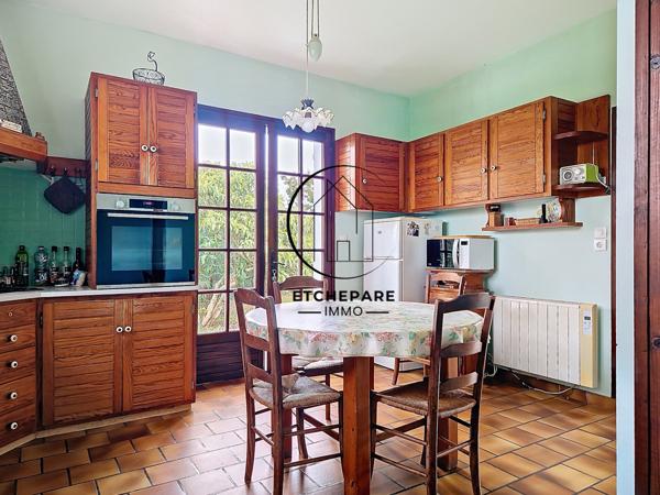 Guinarthe-Parenties (64390) Grande maison familiale avec vue imprenable sur les Pyrénées