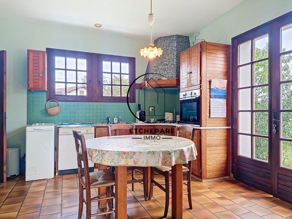 Guinarthe-Parenties (64390) Grande maison familiale avec vue imprenable sur les Pyrénées